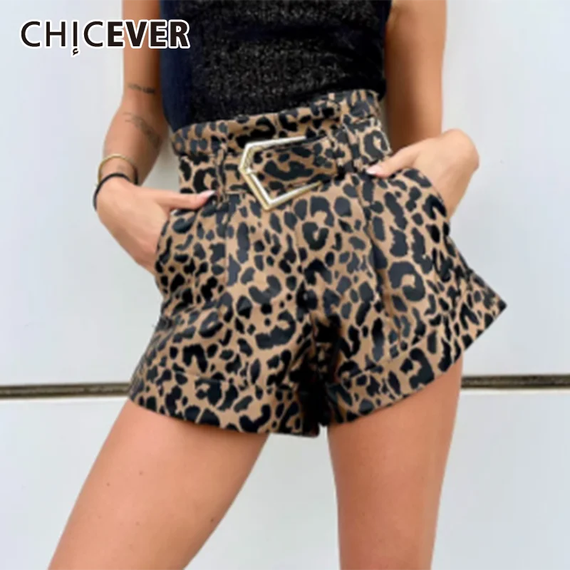 

CHICEVER Vintage Colorblock Shorts For Women High Waist Patchwork Belt Causal Loose Leopard Printing Short Trousers Female New