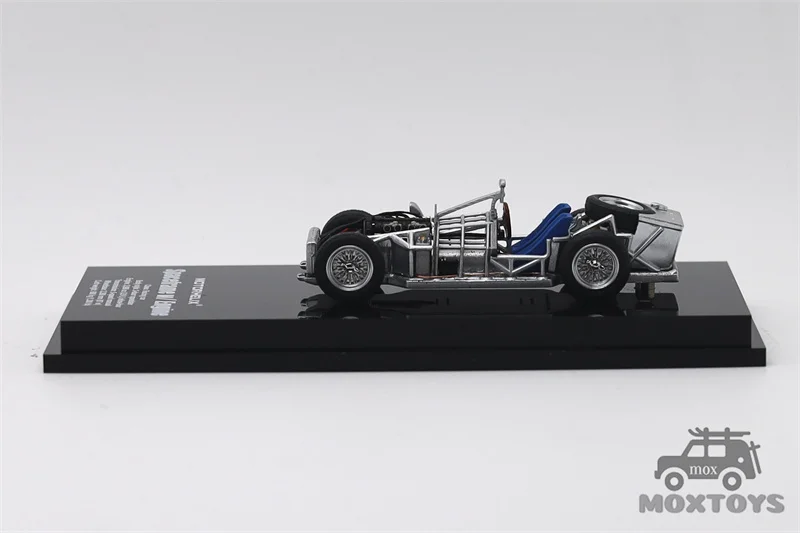 MOTORHELIX 1:64 Spaceframe con Modello di Motore per Auto - Image 2