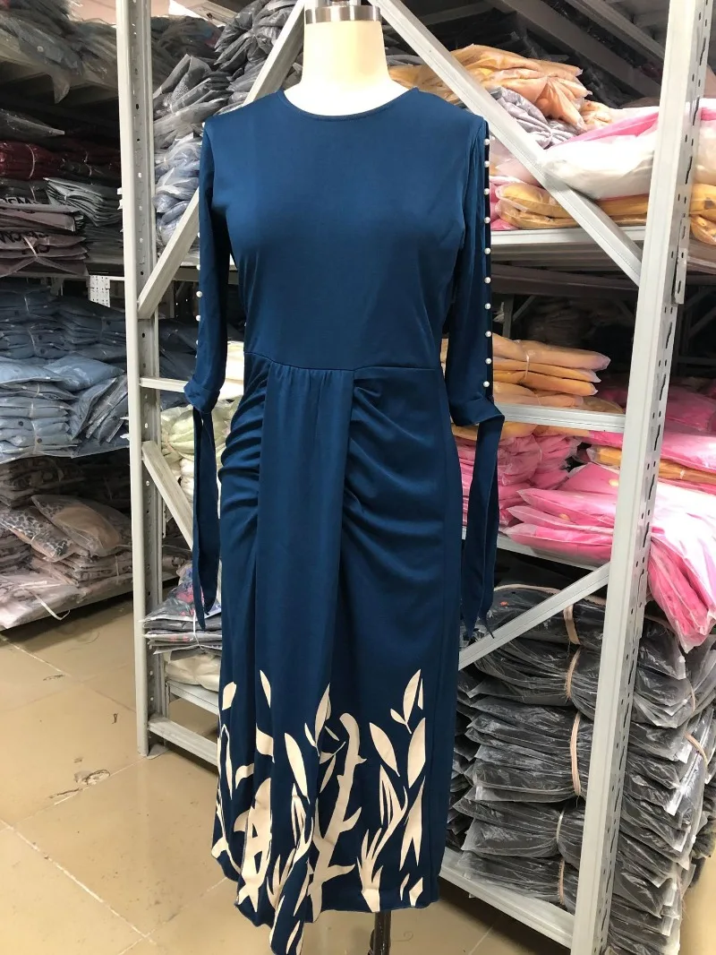 Vestido bodycon burdeos - look completo