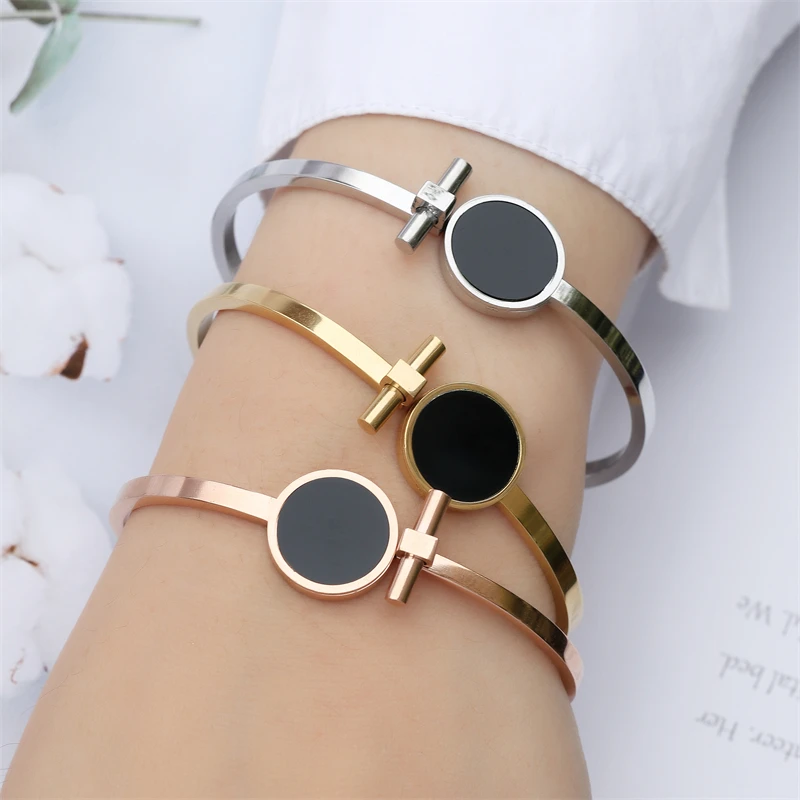 Exquisite Fashion Titanium Steel Cross Necklace Personality Micro-Set Zircon Jesus God Pendant Charm Jewelry Accessories Gifts 1Pcs (Size : 45cm C New Ins Titanium Steel Romantic Hands Ring Exquisite Gold Hug Hand Rings  For Women Girls Fashion Aesthetic Anniversary Jewelry - AliExpress