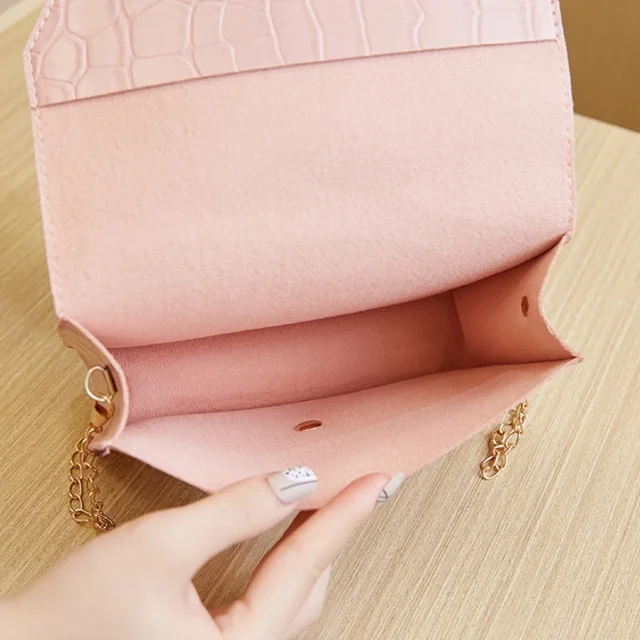Fashion Mini Women's Bag: Affordable Luxury and Versatile Style