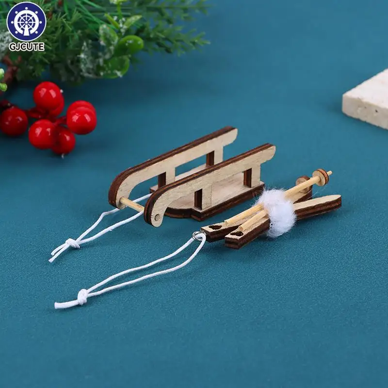 1Pc Dollhouse Miniature Sleigh Sled Ski Poles Pendant Christmas Scene Decoration Dolls House Xmas Accessories Kids Toys Gift