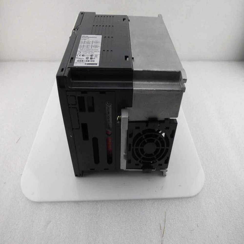 

original frequency inverters ATV610D30N4