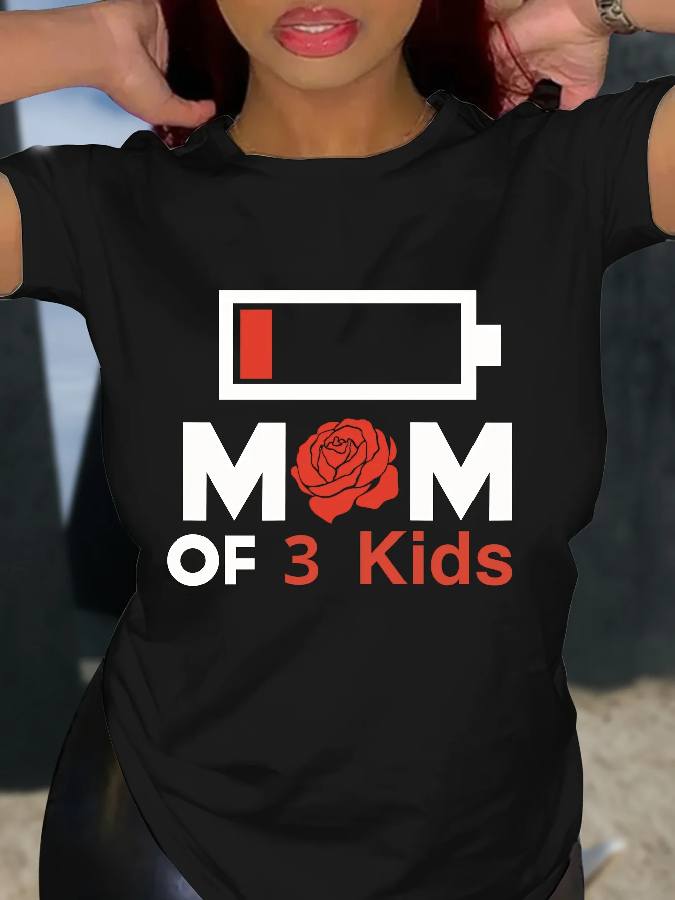 Mom of Three Kids Short Sleeve T-shirt - Comfortable Casual Top for Summer & Spring