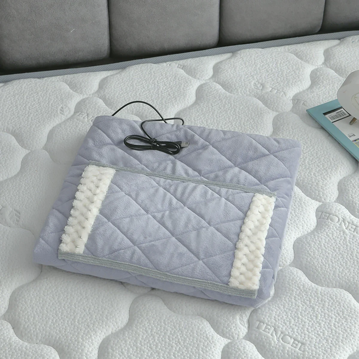 Description Picture 3 of item60x80cm Usb Multifunctional Electric Blanket Heating Blanket Office Lunch Break Heating Pad Hand Warmer Perfect Christmas Gift