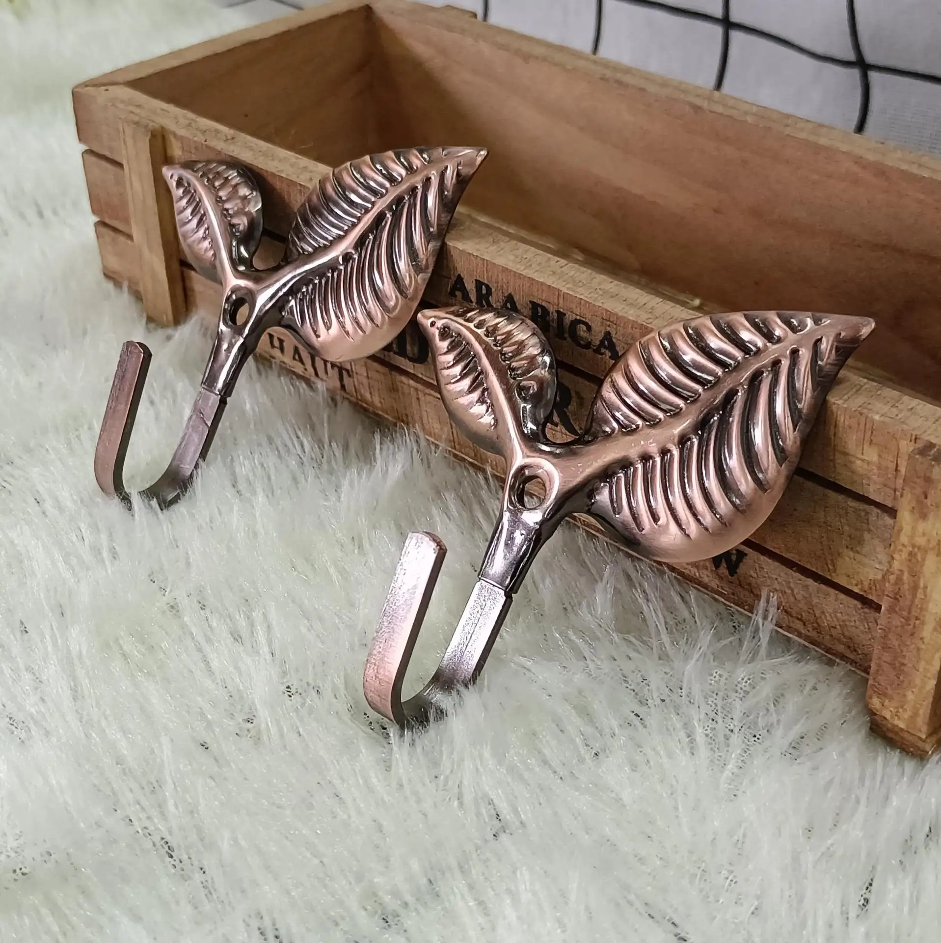 2 Pz/Lotto Accessori Per Tende Ganci Per Tende Ganci Per Facciate Continue Ganci Per Foglie Europei Ganci A Forma Di Foglia Addensati Metallica