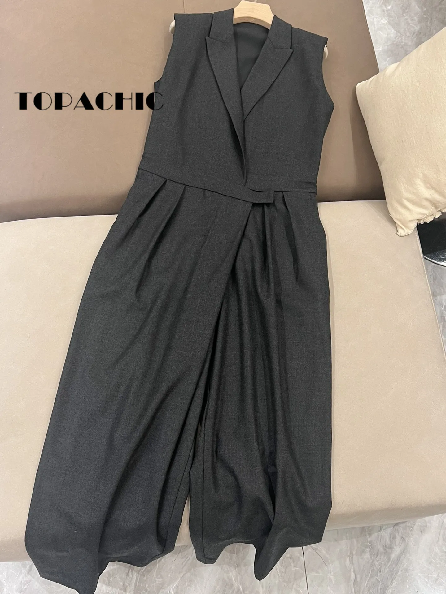 Рисунок 5 - Женский элегантный комбинезон TOPACHIC