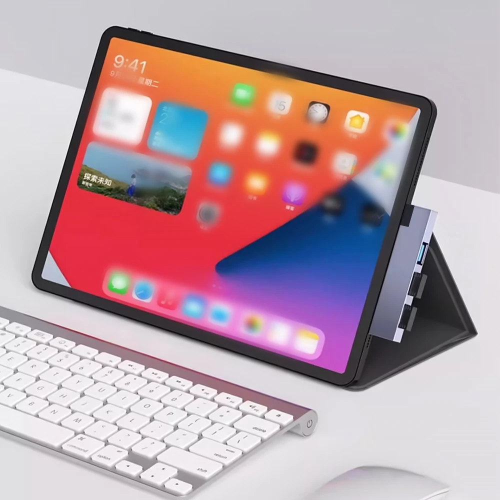 รูปสินค้า USB-C 4 พอร์ต ตัวเชื่อมต่ออุปกรณ์ครบจบในตัว