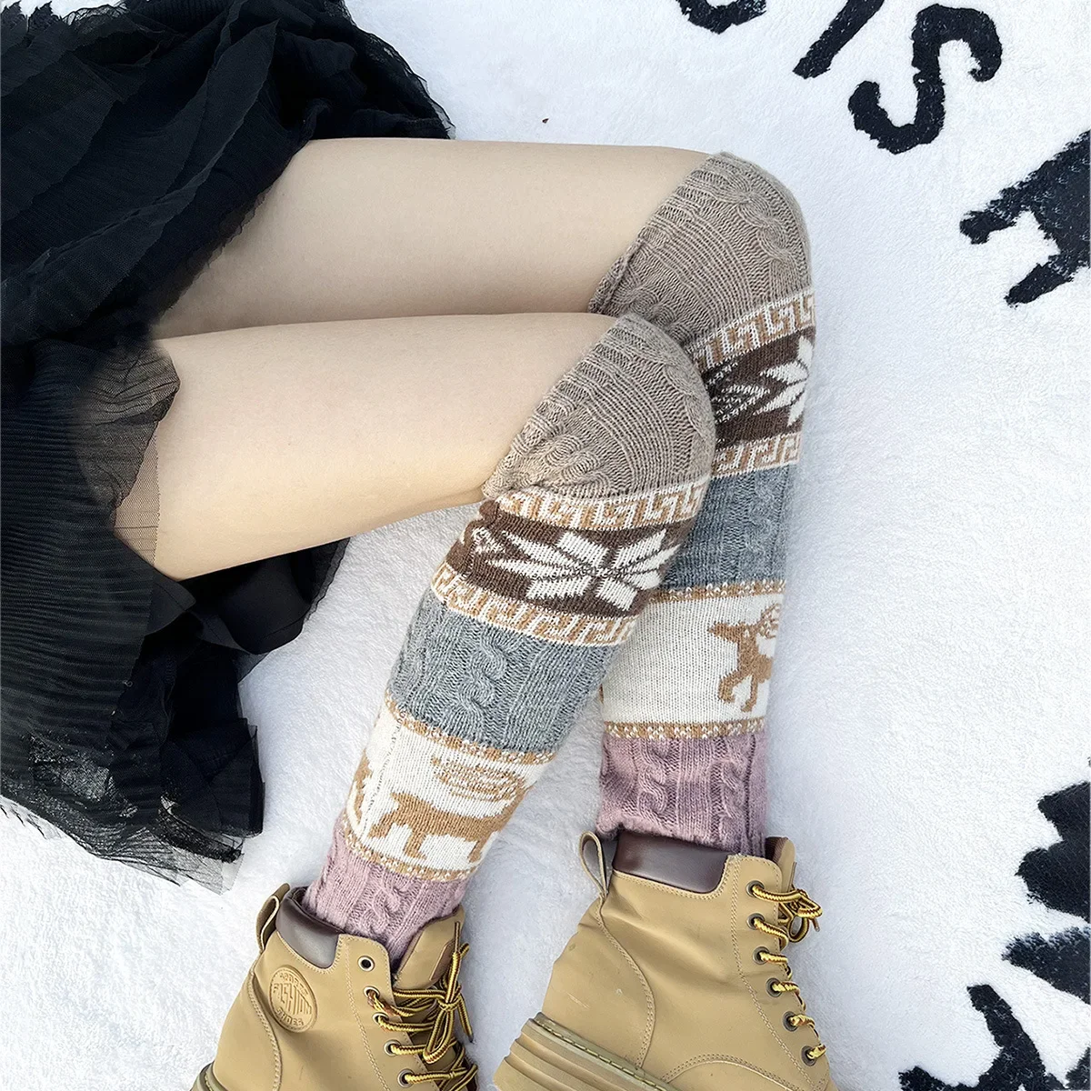 Herbst und Winter Twist Schneeflocke Hirsch Weihnachtssocken Gestrickte Knieschützer Wolle Stapelsocken Beinwärmer Oberschenkelhohe Socken – Detail 5