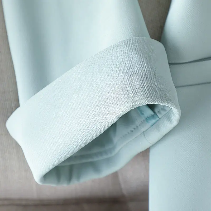 Рисунок 5 - Женский офисный Блейзер на пуговицах