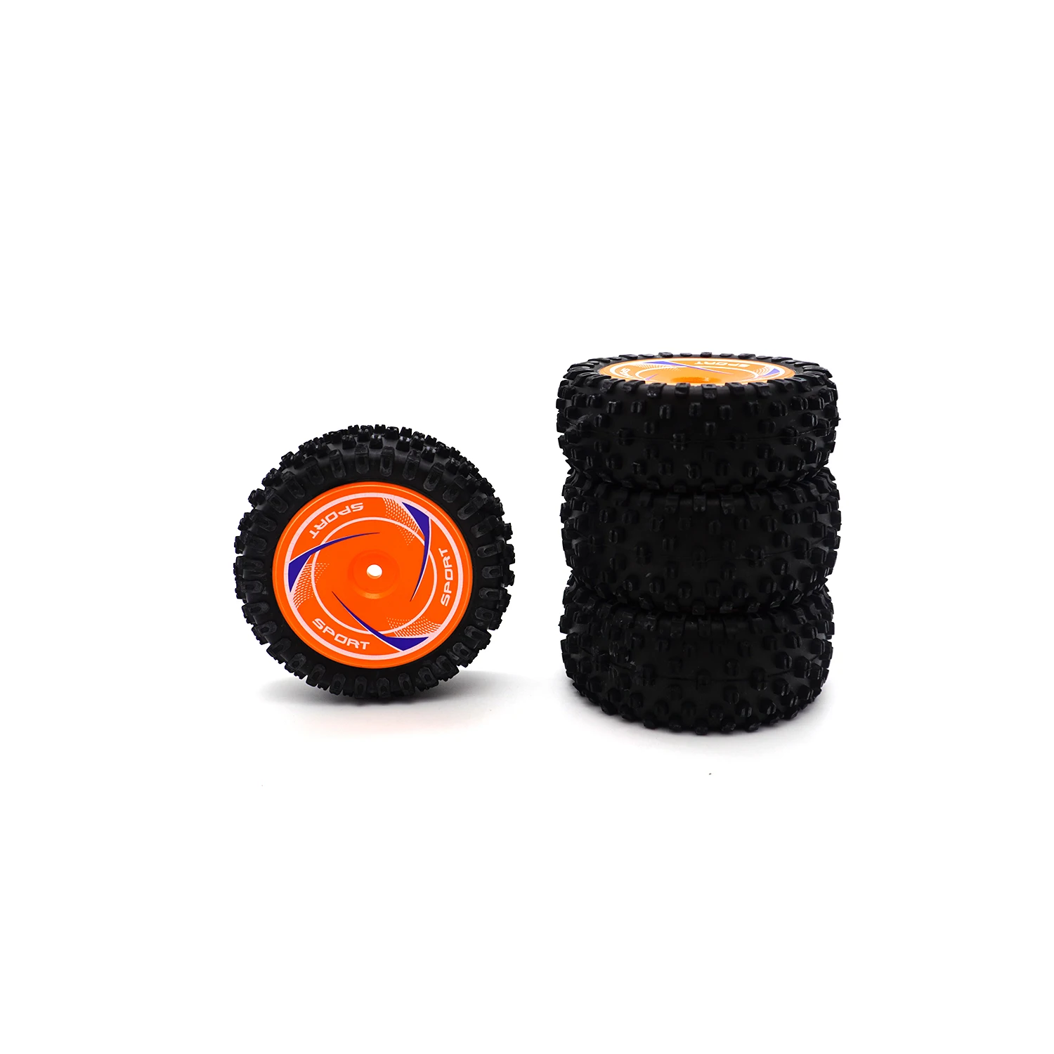 Pneus RC pour Voiture Tout Terrain 1/10 – Gros plan sur le motif de crampons, caoutchouc souple pour traction sur sol meuble.