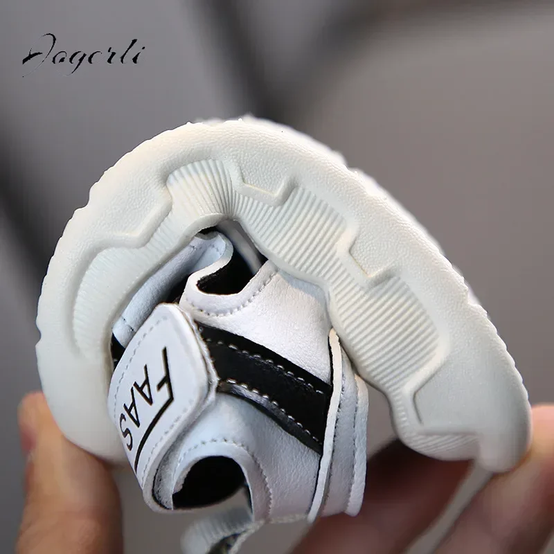 Kids Sandals for Boys Girls Summer Beach Casual Non-slip Soft-soled Shoes