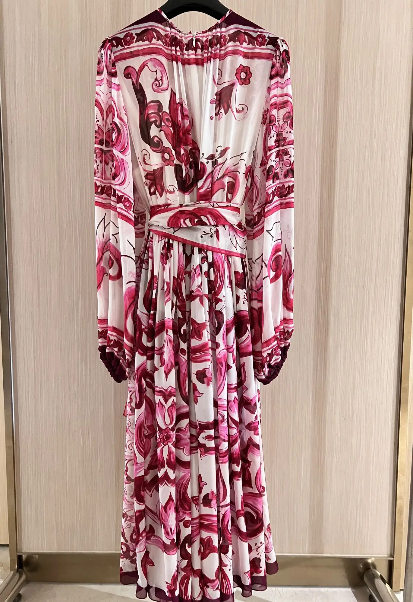 

23 Early Autumn New Pink Ceramic Glaze Series Positioning Printing Dress Sicily High Quality Sexy Luxury Brand Sexy