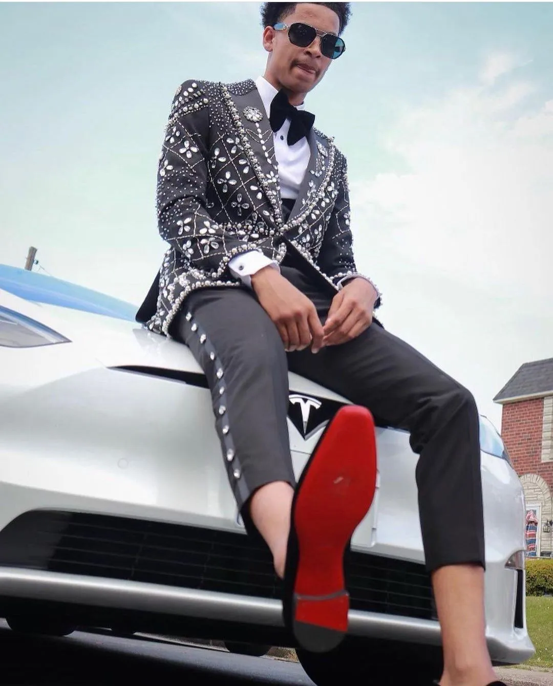 Luxury Men's Suits Tailored 2 Pieces Blazer Pants One Button Peaked Lapel Pearls Beads Diamonds Crystals Made Plus Size