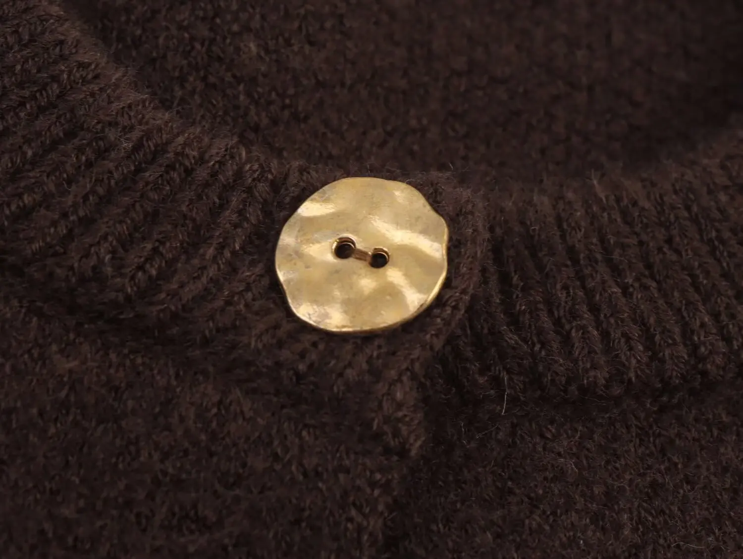 Autumn And Winter Women'S Knitted Cardigan Retro Solid Color Hem Tassel Design Coat Women'S O-Neck Single Button Knitted Sweater