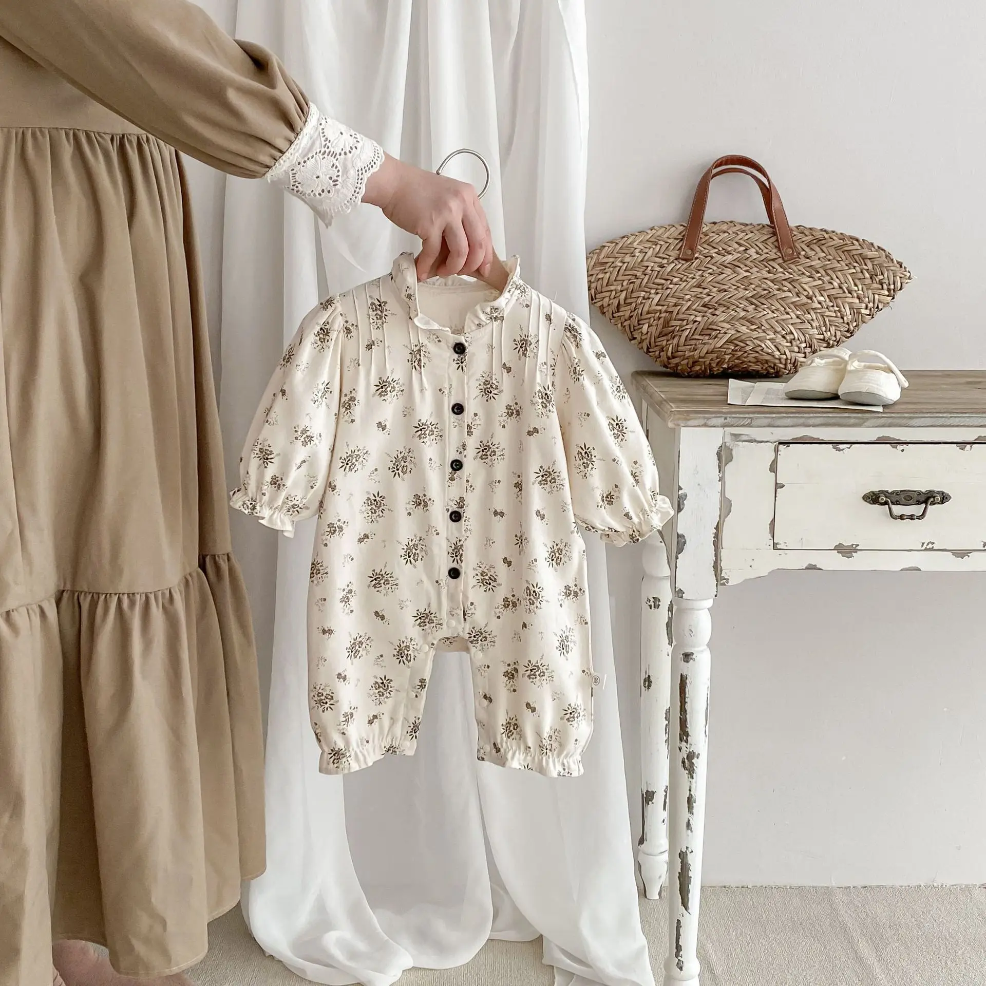 

2024 Spring Baby Girls Clothes Cotton Floral Print Long Sleeve Baby Romper Toddler Flower One Piece Jumpsuit Newborn Girl Outfit