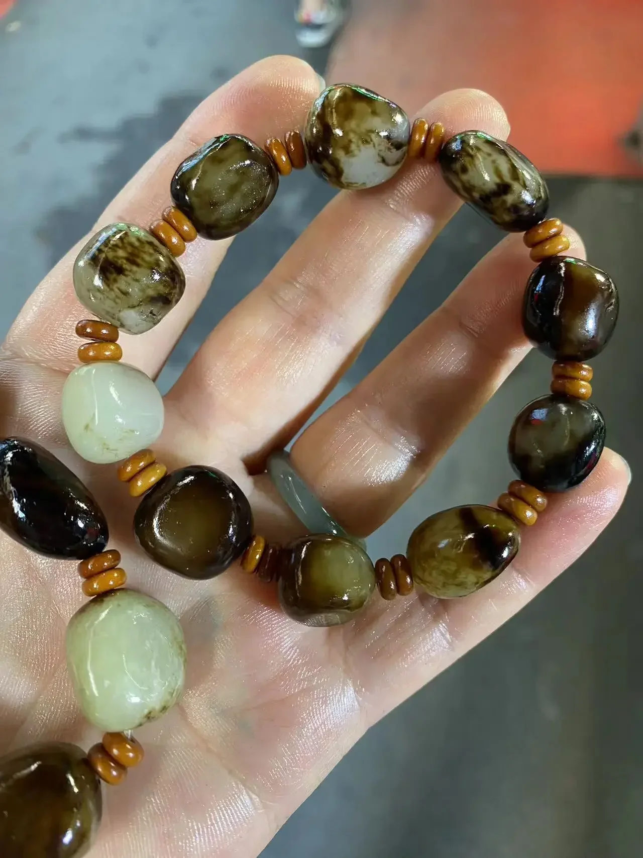 New Boutique Jewelry Natural Hotan Jade Bangles True Quality Nephrite Unique Shaped Bead Chain Hand Chain Man Woman Bracciale