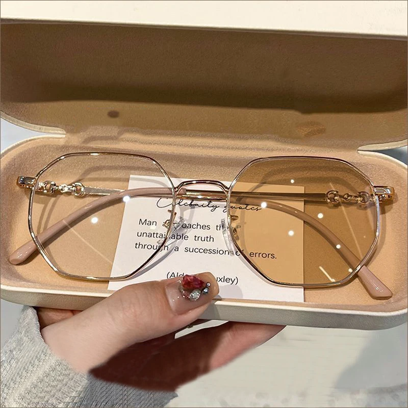 New Trendy Photochromic Myopia Glasses Women Color Changing Eyeglasses Anti UV Sunglasses Luxury Short-sighted Diopter Eyewear 3