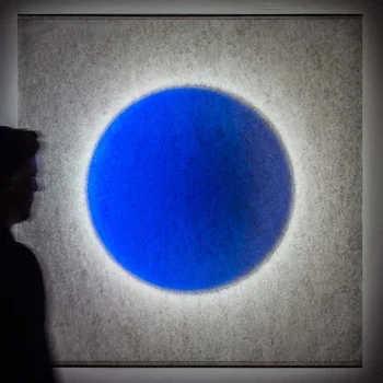 Minimalist LED Blue Moon Wall Light 1