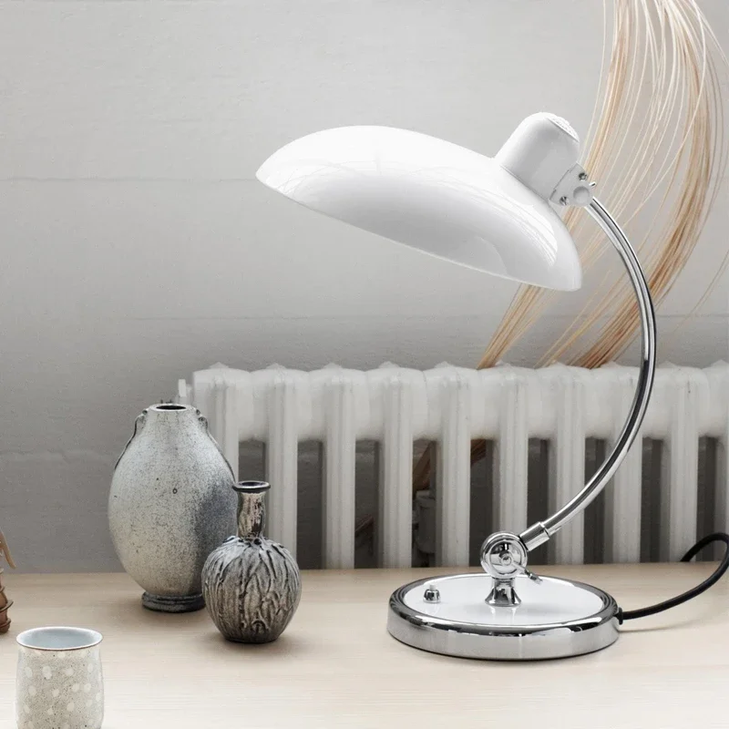 Danish Minimalist Table Lamp, Vintage Bauhaus Desk Light, Nordic Study Room Bedside Lamp, High-End Retro Bedroom Lighting