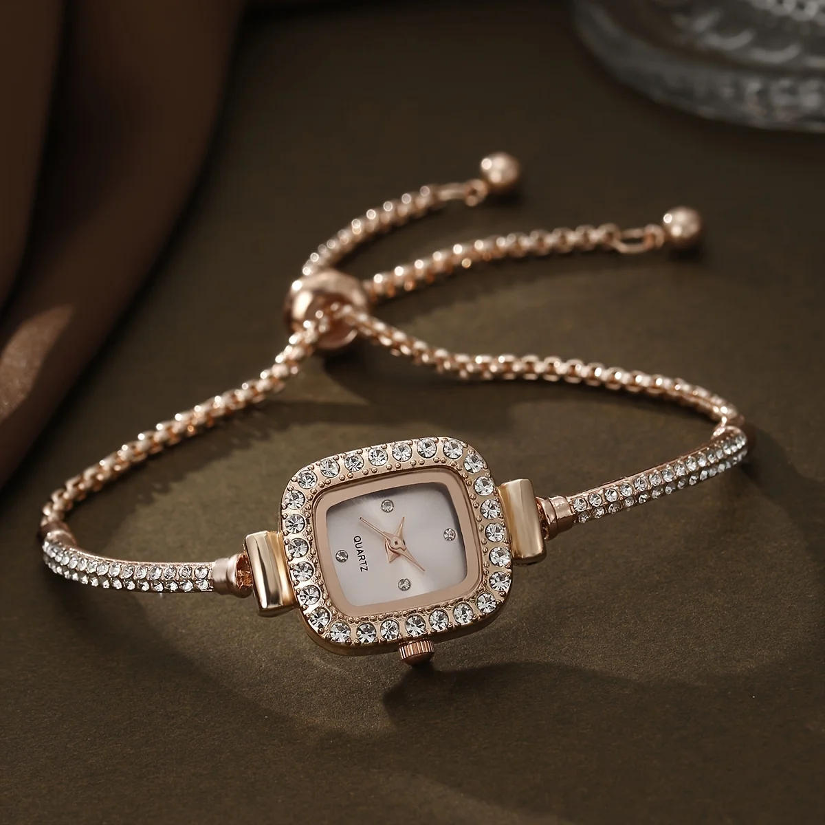 Fashion Women's Decorative Time Bracelet Watch women watches