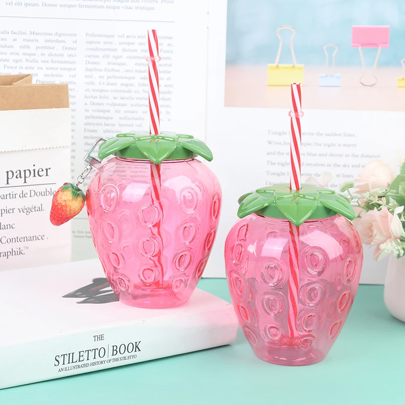 500ml Summer Cute Strawberry Straw Water Bottle Cartoon Food Grade PP Wide Application Milk Coffee Straw Cup Drinkware plastic water bottle