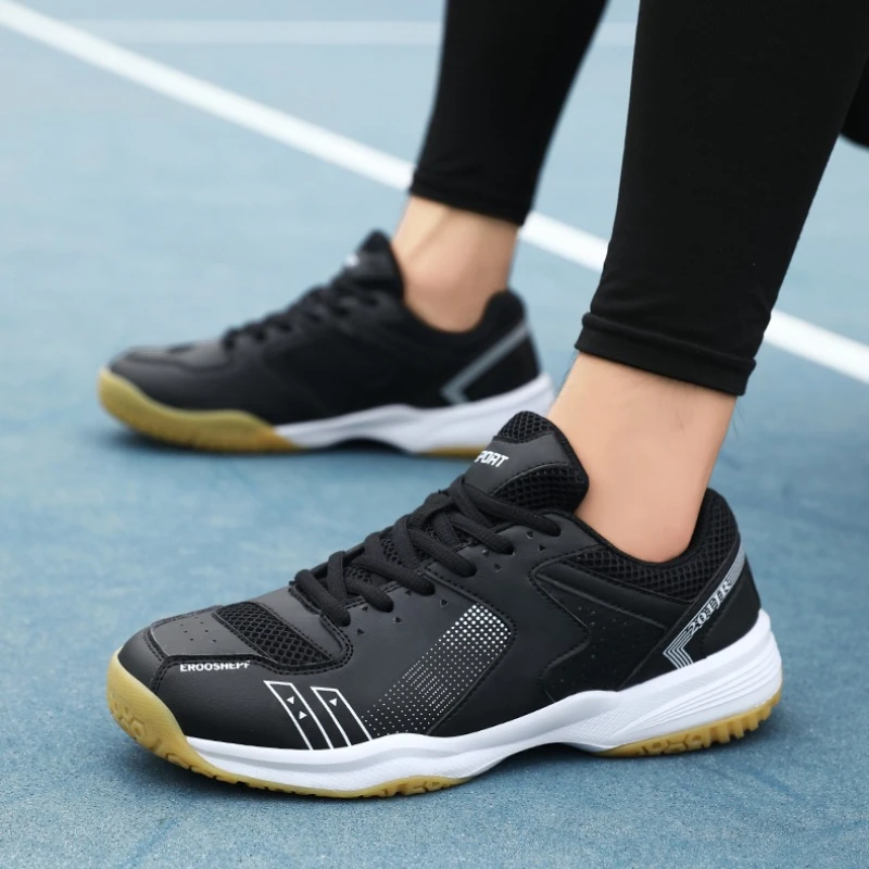 New Men's Round-toe Tennis and Table Tennis Shoes Round-toe Color-matched High-quality Soft-soled Comfortable Sports Shoes