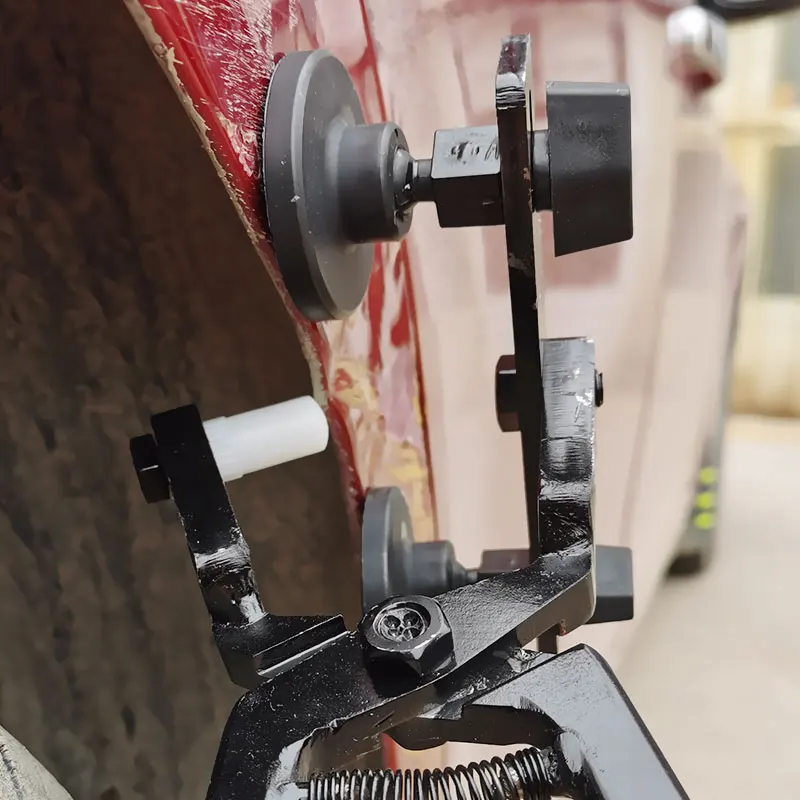 Automobile leaf plate edge depression shaping repair wheel eyebrow repair tool door flat edge pliers metal trimming
