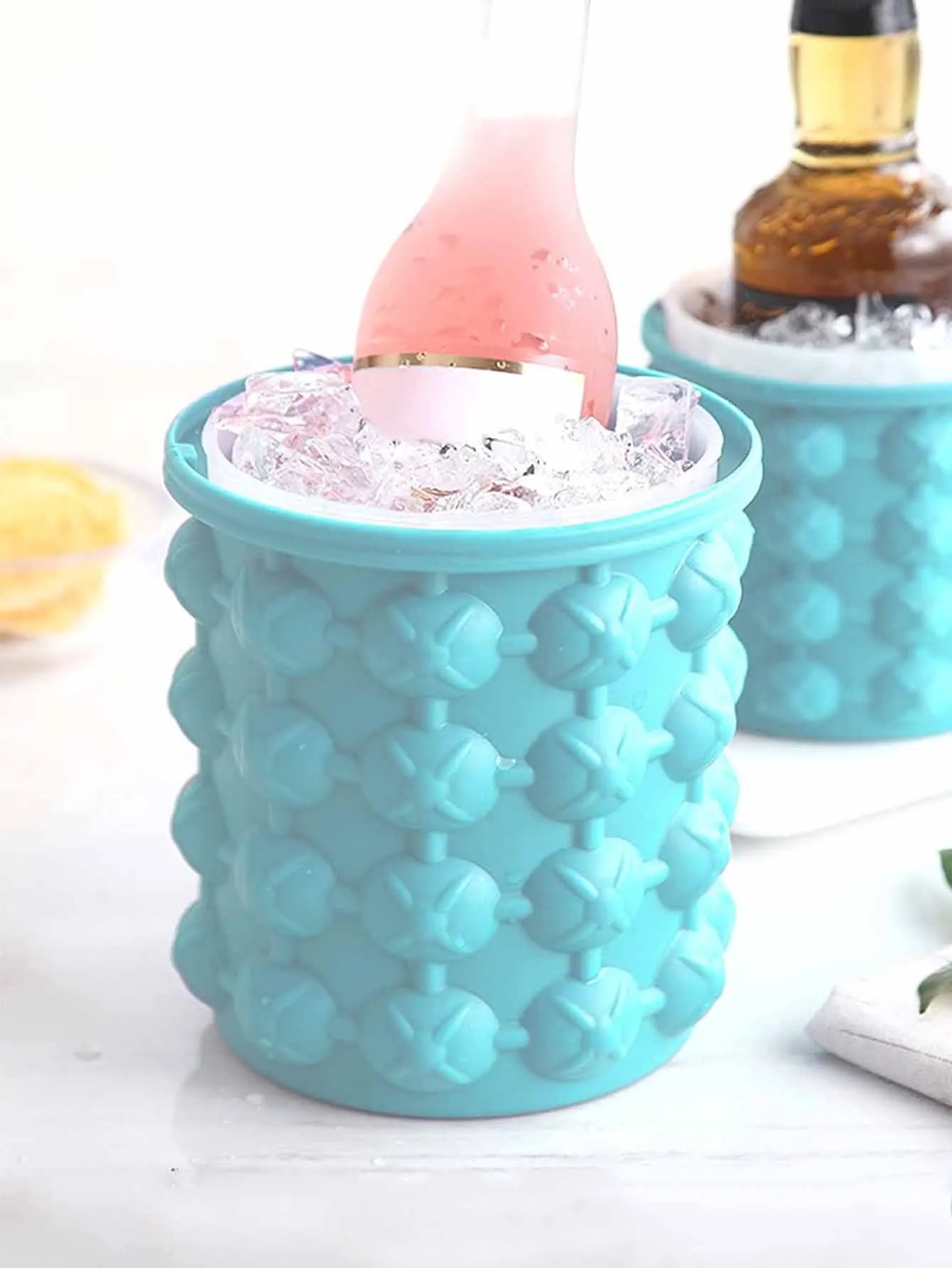 2 in 1 silicone ice bucket, round refrigerated ice bucket mold with lid, chilled beverages, beer champagne bucket