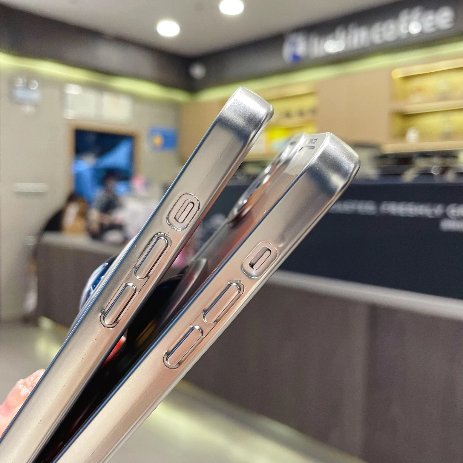 قاب آیفون آسترونات سه بعدی 16 S07518bd8f31d4b80b99720494ffae99fP