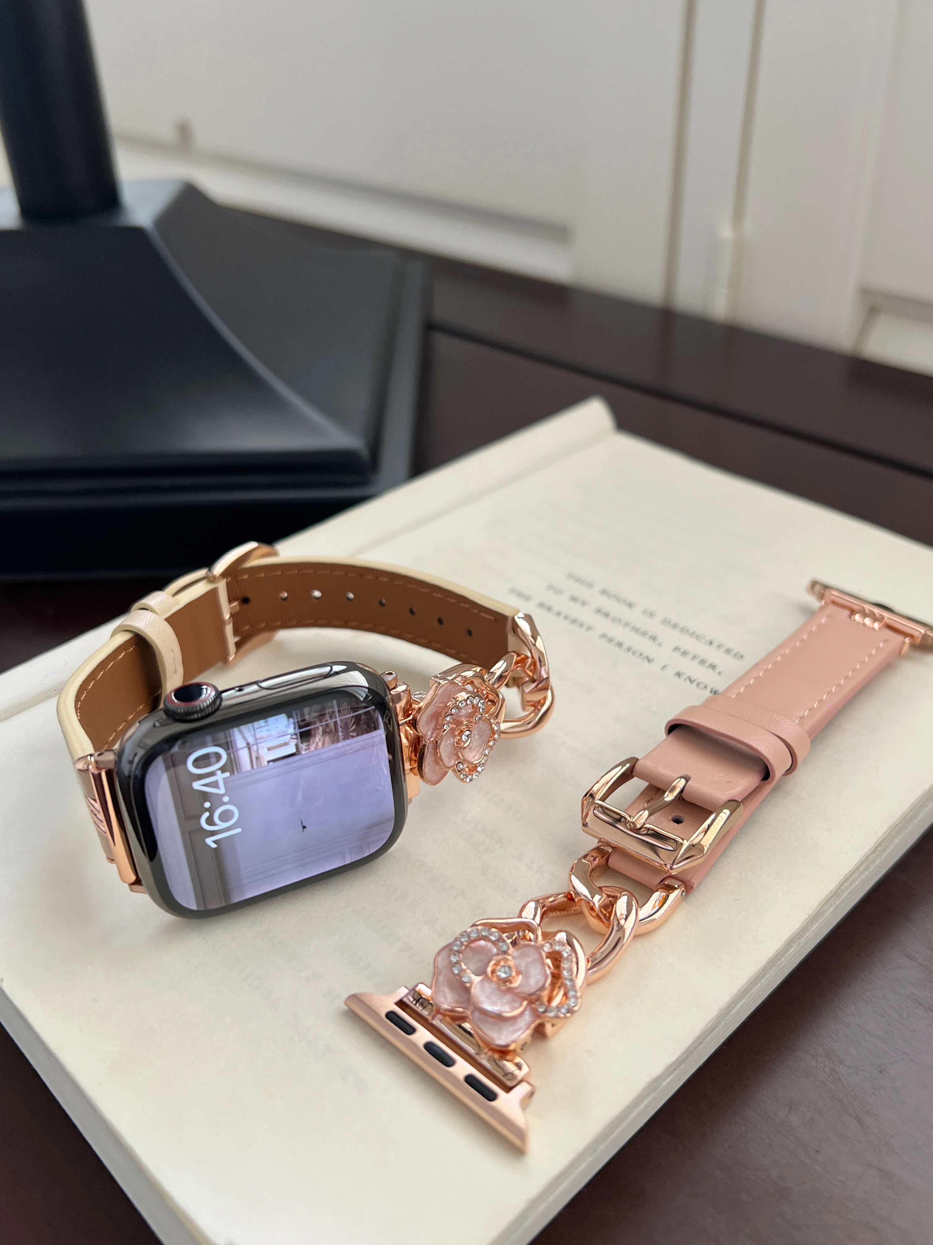 Camellia flower cowhide pearl oil alloy watch strap For Apple Watch band 44 40 45 41 49 42 38 45 mm iwatch 9 se 5 6 8 7 Ultra 2