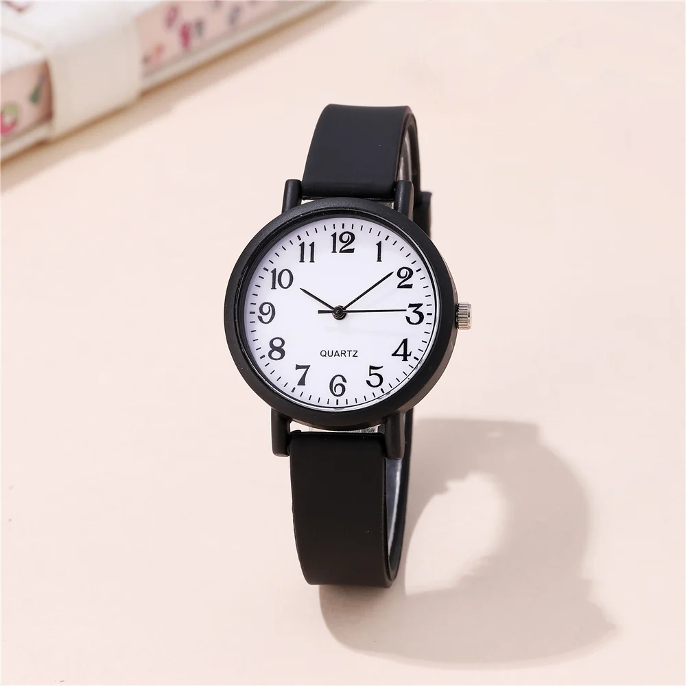 Minimalist Silicone Children's Casual Wristwatch in Black and White