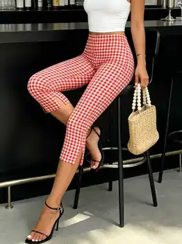 New Red And White Checkered Casual Tight-fitting Capri Pants With Stylish And Elegant Cuffed Bottoms And A Three-quarter Length 1