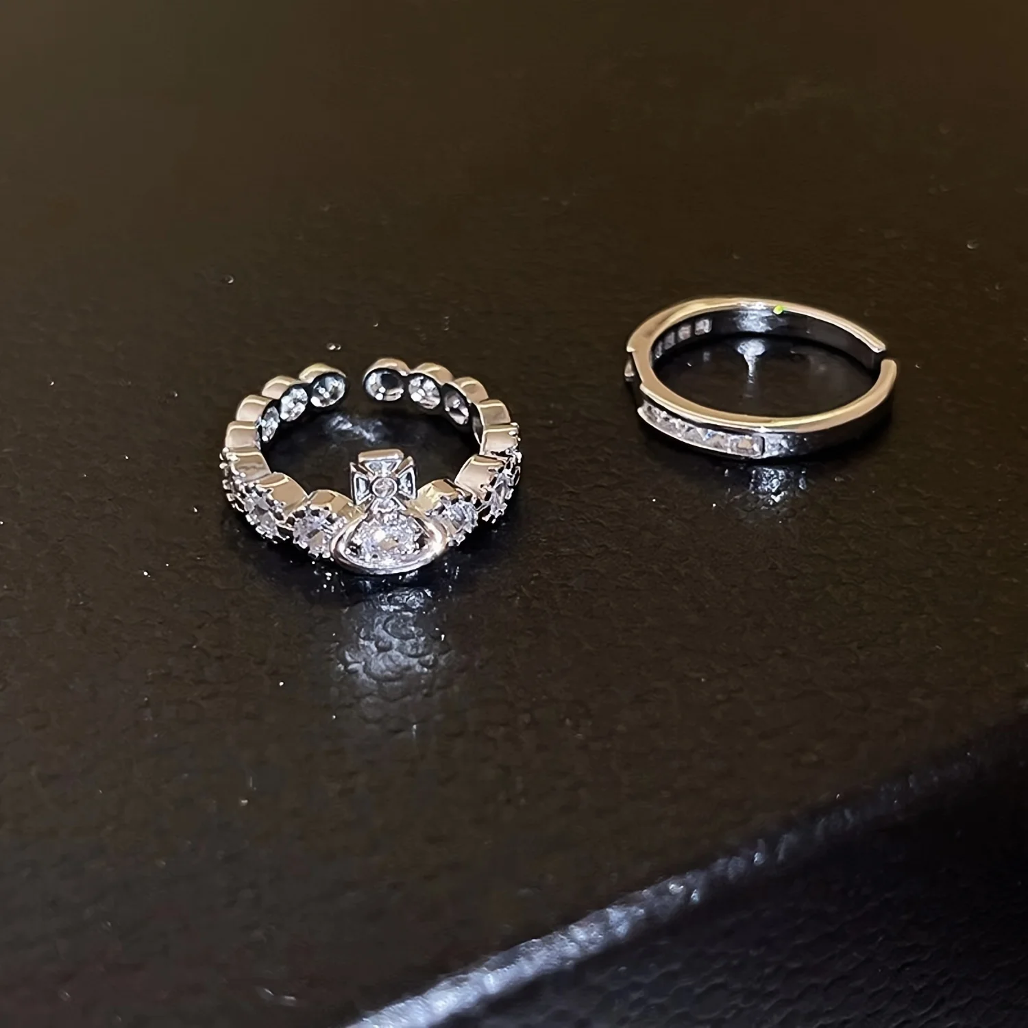 2pcs Fashion Personalited Punk Hip-hop Saturn Planet Finger Ring For Women Men Charms Fashion Jewelry Christmas Gift New