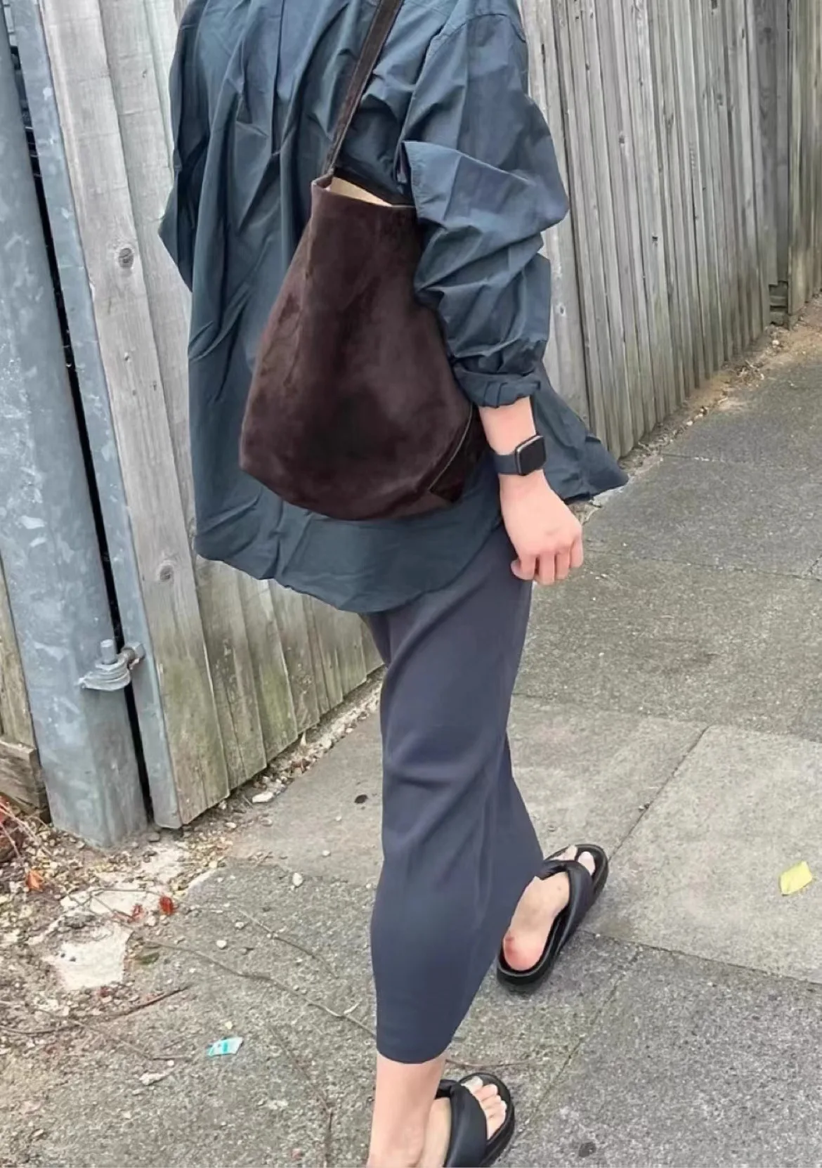 

The New Row Bucket Bag Large Capacity Suede Shoulder Bag Lazy Underarm Bag Premium Leather Tote Bag for Women
