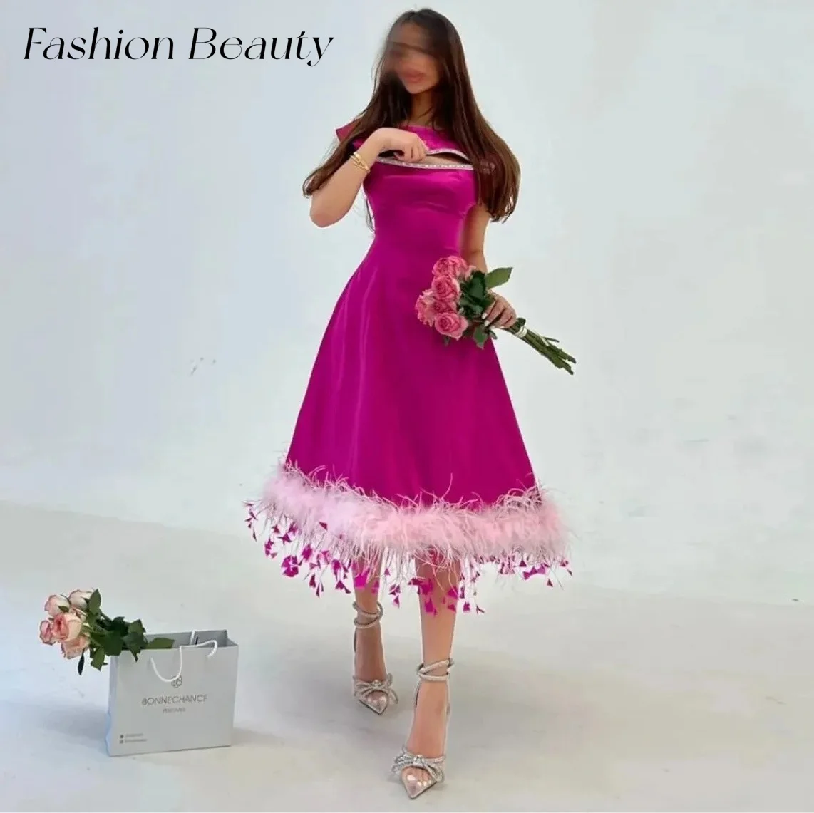 

Fashion Beauty Cut-Out Prom Dresses A-Line Modern Pink Feathers Sleeveless Glossy Arabia Women‘s Formal Occassion Evening Dress