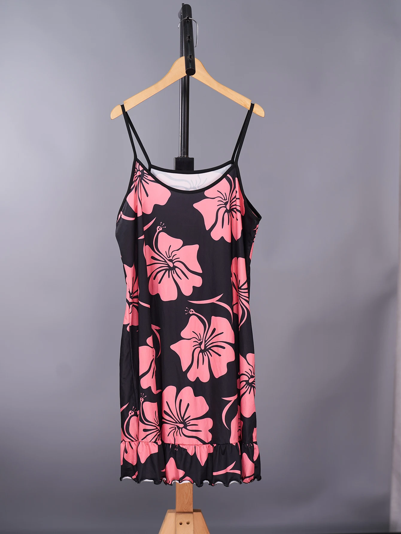 Suspended skirt for home wear, plus size dress can be worn externally, made of milk silk material