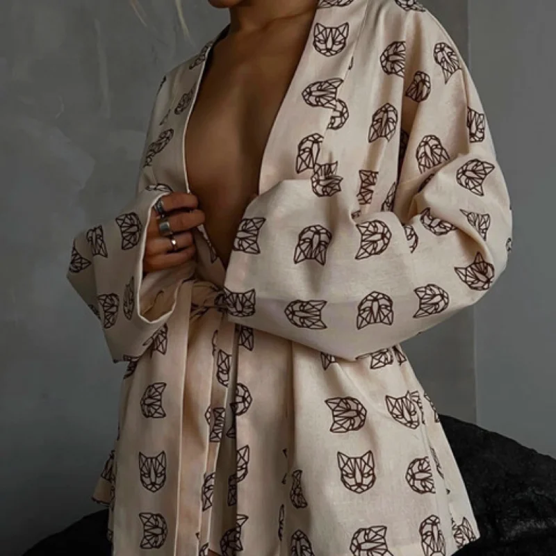 Printed Set 2023 European American Fashion New Loose Fitting Women's Casual Tie Up Long Sleeved Pajamas High Waisted Shorts Wear