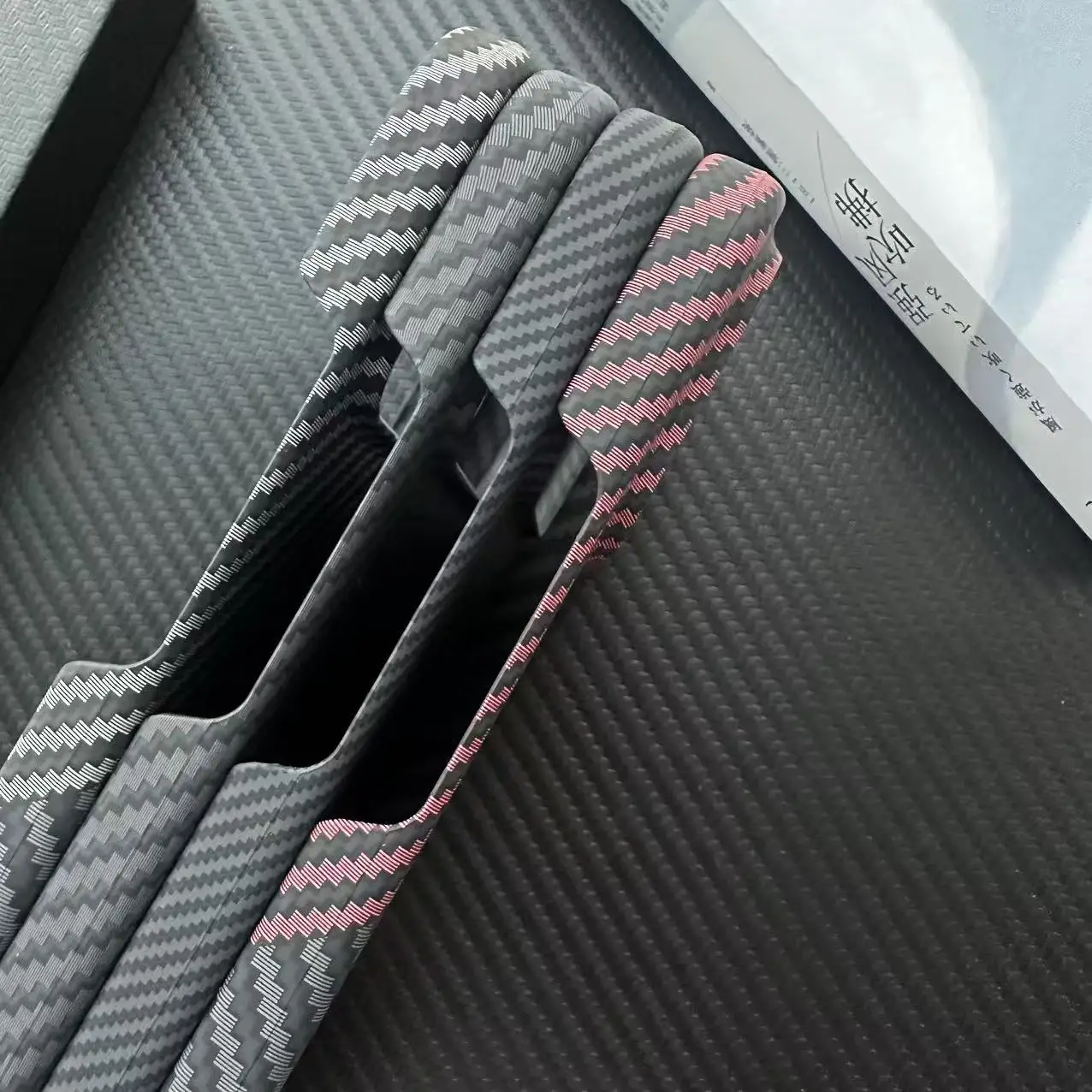 Fashion Color Block Carbon Fiber Texture Shockproof Case - Anti-Fingerprint Slim Bumper Cover