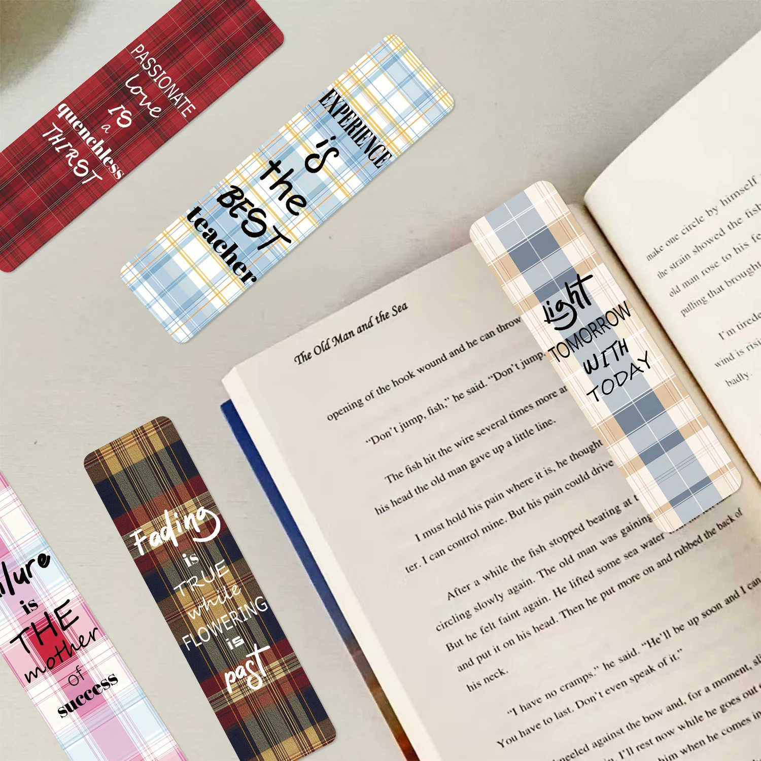 30Pcs Plain Background English Bookshelf Bookmarks Simple Handheld Artistic Creative Materials Ins Reading Paper Bookmarks DIY