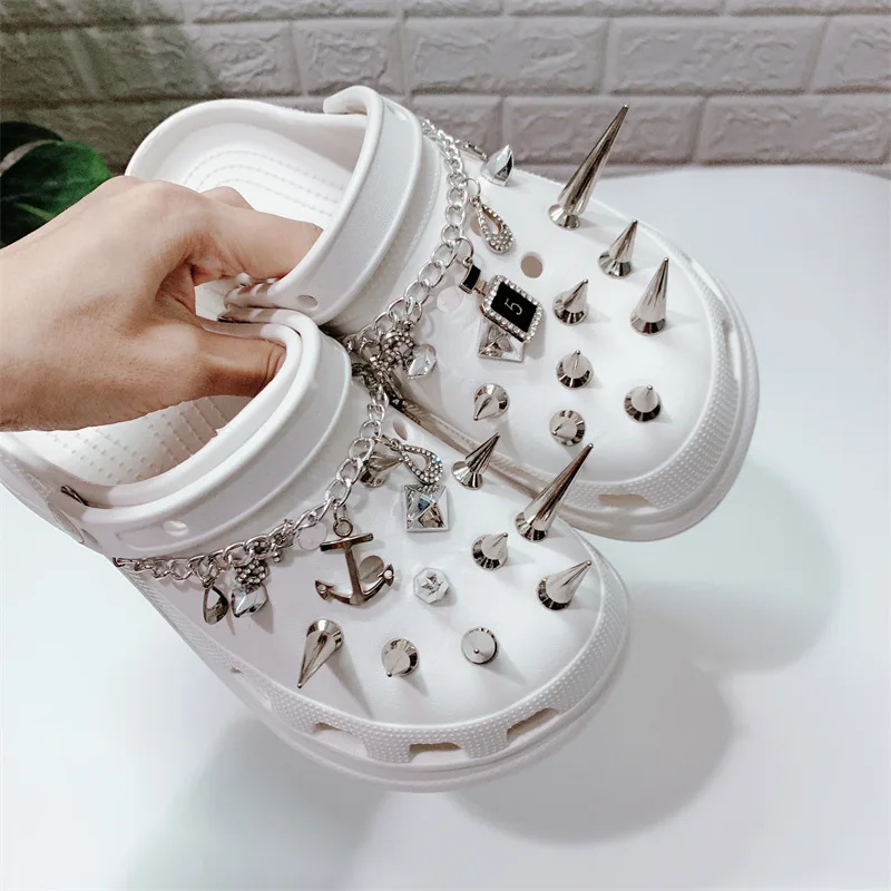 Serin yetişkin Punk perçin Croc Charms zincir Fit Jibbitz ayakkabı