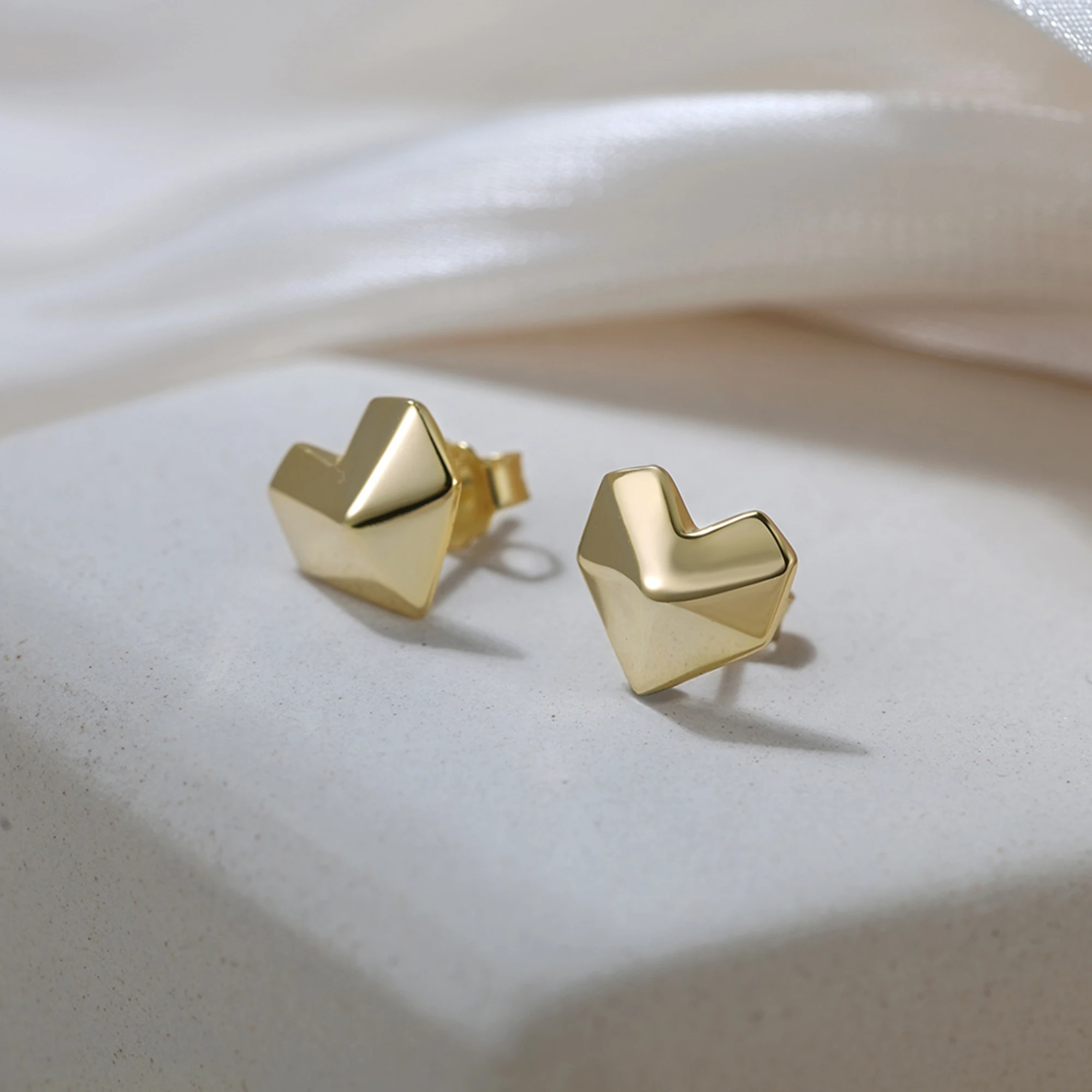 Romantic 925 Sterling Silver Heart Stud Earrings Minimalism Design