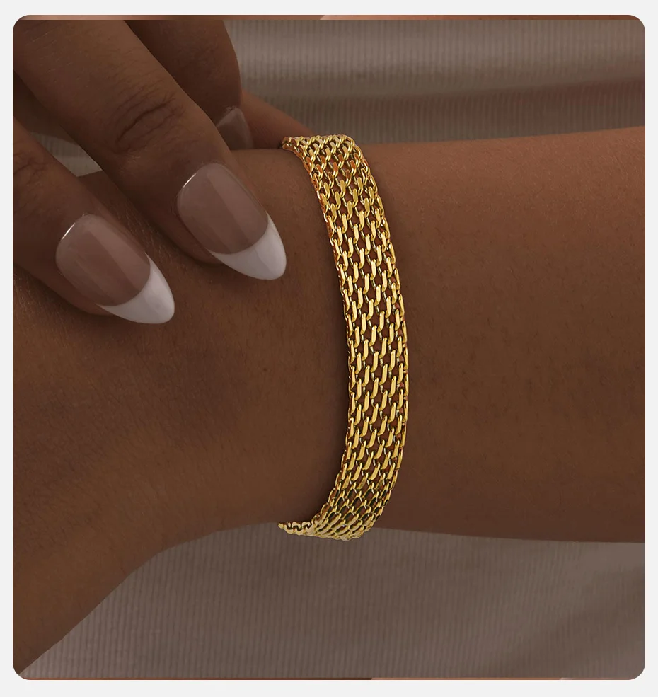 Gold Link Chain Bracelet for Women-Giltoria