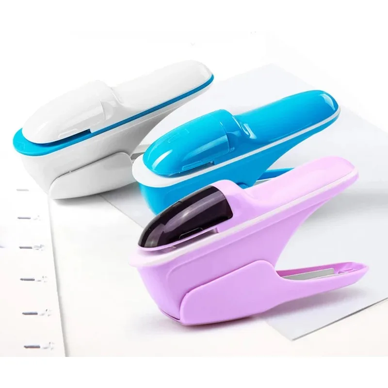 스테이플리스 스테이플러는 스테이플 없이 8장의 종이를 고정합니다. 창의적인 문구류 학생용 사무실용 핀리스 스테이플러 펀처