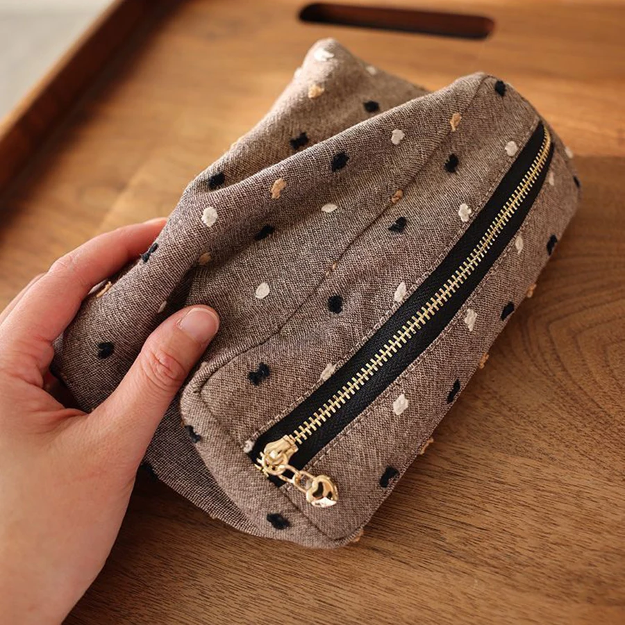 Fashionable portable diaper bag - Compact diaper handbag - Simple design - Suitable for baby products such as diapers and wipes - 2