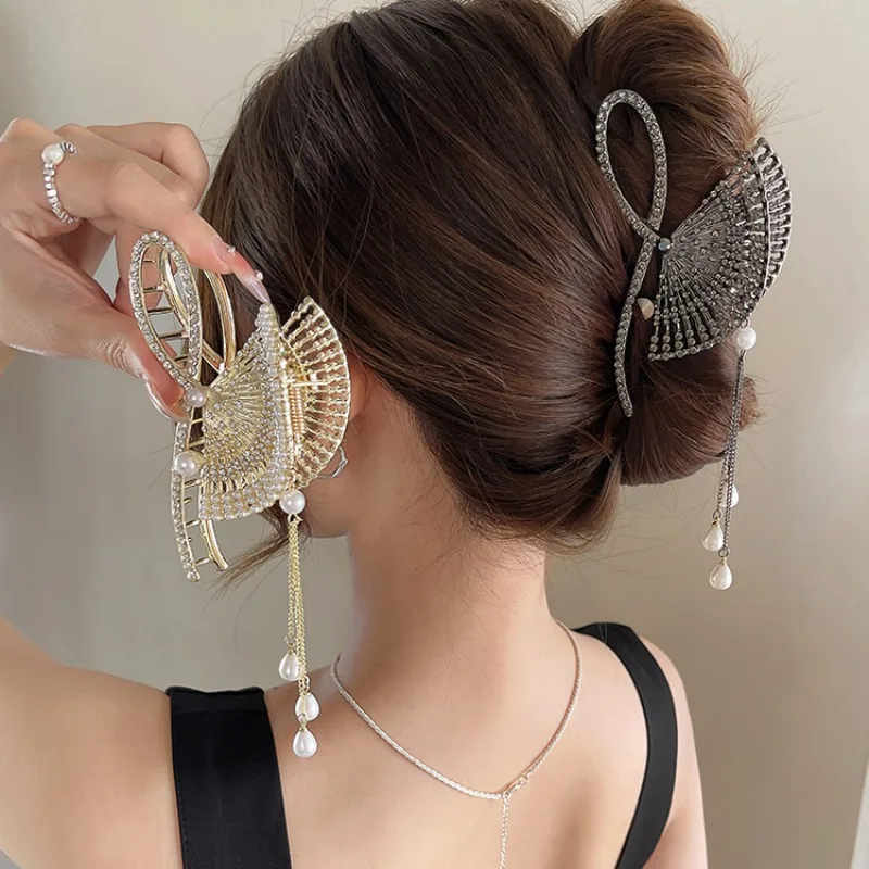 

Scalloped Fringe Hair Clip Classic Shark Clip Headdress for Women's Back of Head Premium Hair Clip Hair Accessories for Women
