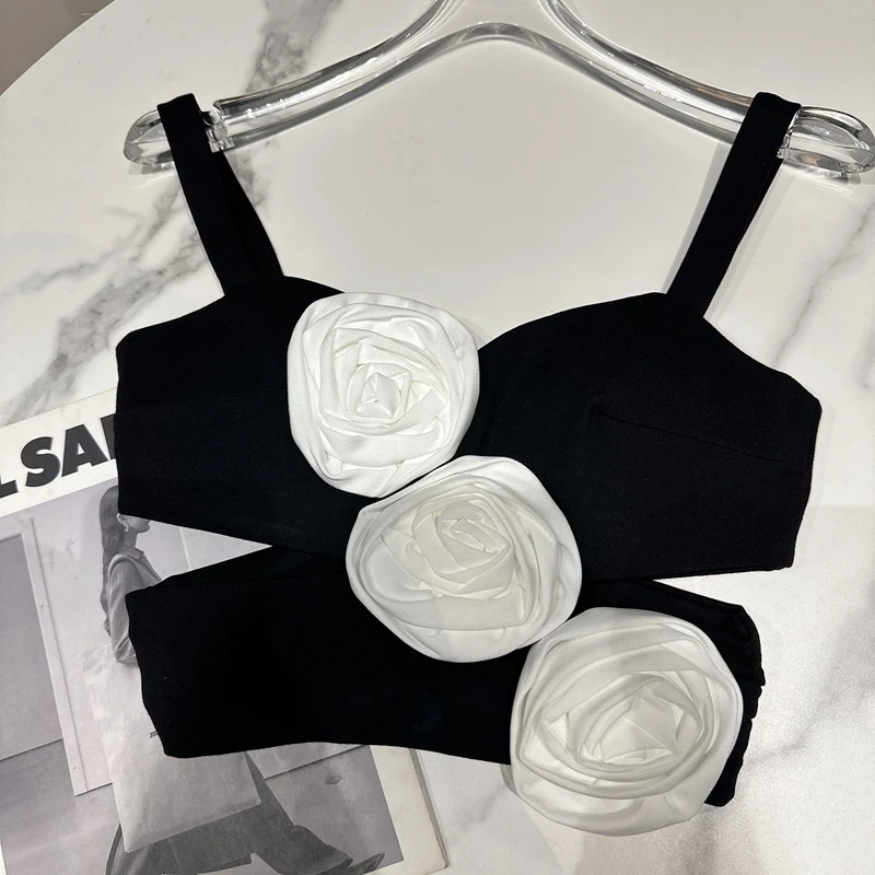 

2023 Summer New 3D Flower Hollow Sexy Socialite Vest Camisole Women Seaside Beach Vacation Black Cropped Top Tank Tops Y3863