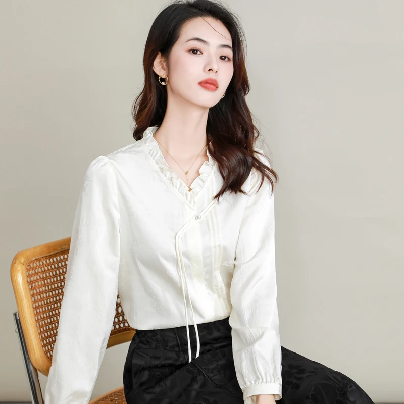 

2024 Women White Glossy Silk Shirts Oriental Elegant Plant Pattern Jacquard Tops For Office Lady OOTD New Han Style Clothings