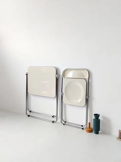 현대적 미니멀리즘의 아름다움과 편의성을 결합한 다기능 휴대용 아크릴 접이식 책상