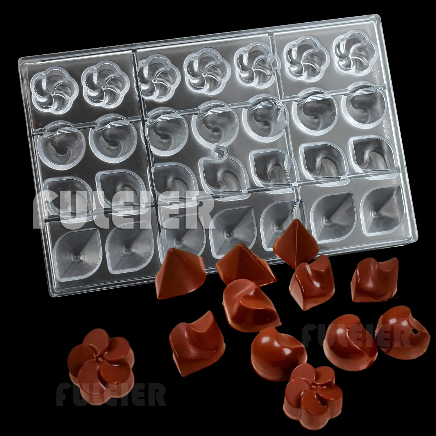 

4 Shapes Polycarbonate Chocolate Mold Baking Bonbons Candy Mould Cake Confectionery Tool baking Candy Mold